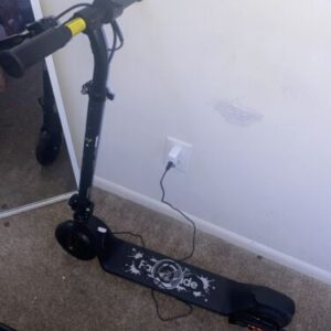 {NEW} Electric Scooter – [20 MPH] – Charger Included