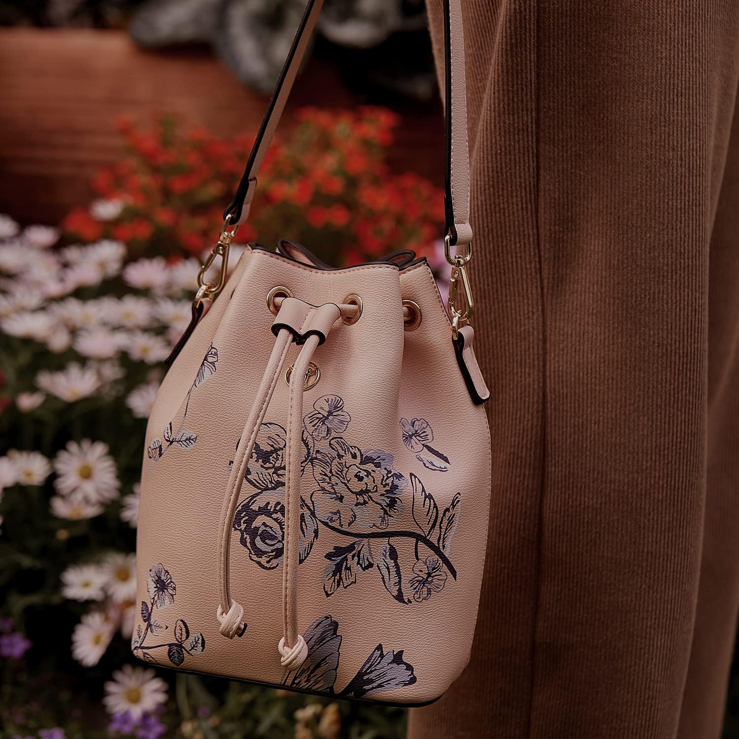 VICTORIA HYDE Bucket Bag Ladies Tote Bag for Women 2-Ways Shoulder Bag Drawstring Backpack with Flowers Printing - Image 5