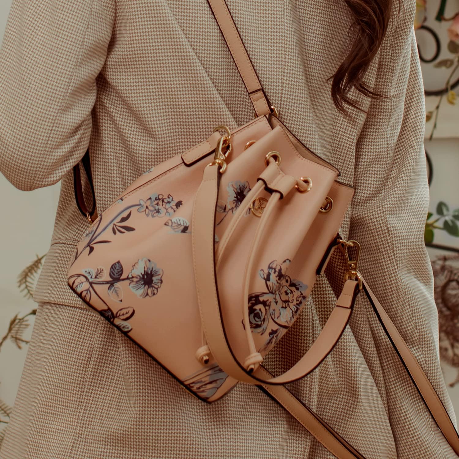 VICTORIA HYDE Bucket Bag Ladies Tote Bag for Women 2-Ways Shoulder Bag Drawstring Backpack with Flowers Printing - Image 4