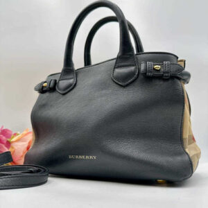 Burberry Classic Grid Camera Bag Size 21 * 15CM