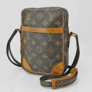 Auth LOUIS VUITTON Danube Monogram Crossbody Shoulder Bag Purse #60918 Auth LOUIS VUITTON Danube Monogram Crossbody Shoulder Bag Purse #60918