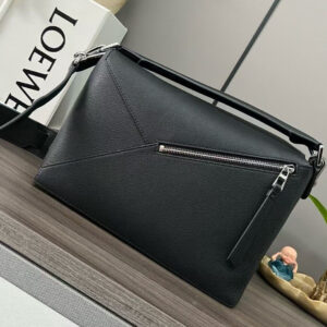 Loewe Puzzle Shoulder Bag Big Size 29/19.5/14 cm ready to ship Loewe Puzzle Shoulder Bag Big Size 29/19.5/14 cm ready to ship