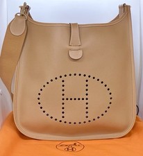 HERMES Courchevel Leather Evelyne GM Bag / E1007.40-2523