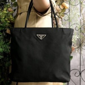 Excellent condition PRADA triangular logo plate Pocono nylon bag