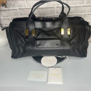 Chloé Top Handle Bag Satchel Black Leather GoldTone Hardware Zip Closure in EUC