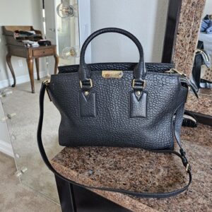 Authentic Burberry Black Grain Leather Medium Clifton Bag Authentic Burberry Black Grain Leather Medium Clifton Bag