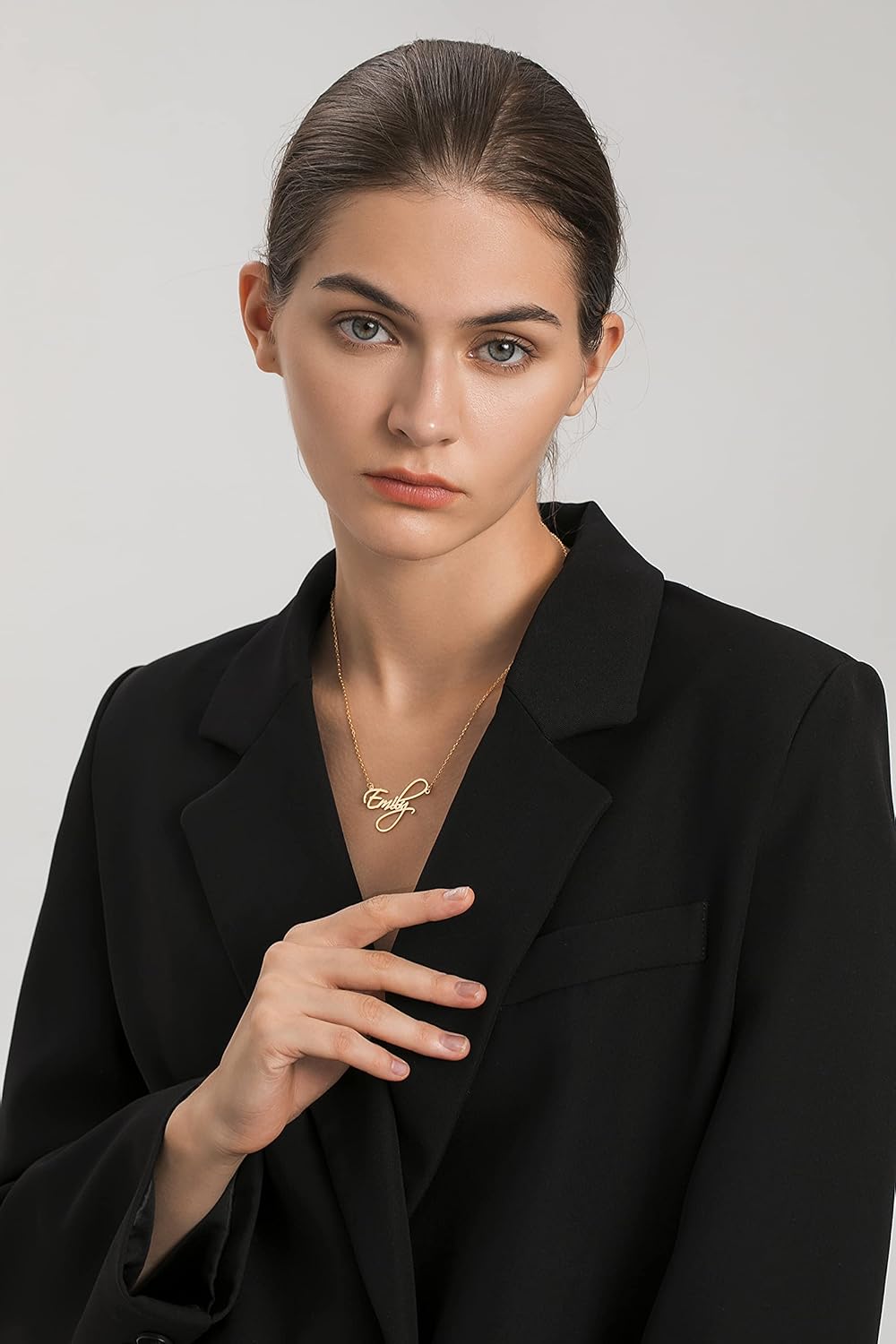 UMAGICBOX Personalized Gold Name Necklace | Stainless Steel/Sterling Silver | 14 Font Styles | Gift Box Included- Non-Tarnish, Hypoallergenic - Gift for Birthdays, Christmas, Mother's Day - Suitable for Women, Girls - Image 4