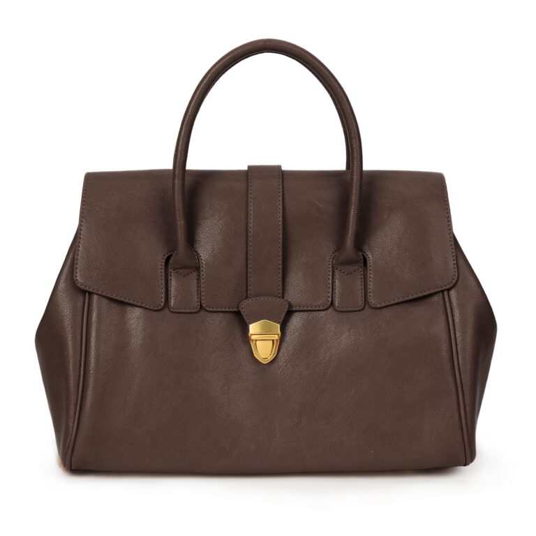 We Tested Old Gucci A4 sherry line tote bag in…