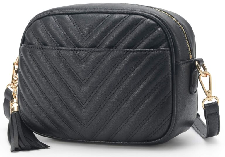 Review: Nearly new Burberry Small Lola quilted leather camera bag…