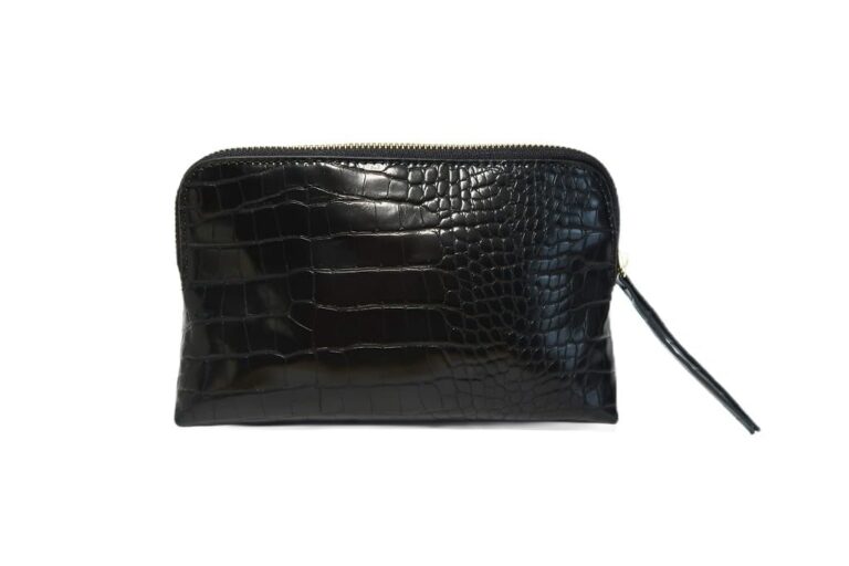 Review: AUTHENTIC CHLOE SNAKE PRINT BLACK MAGNETIC MAKEUP BAG