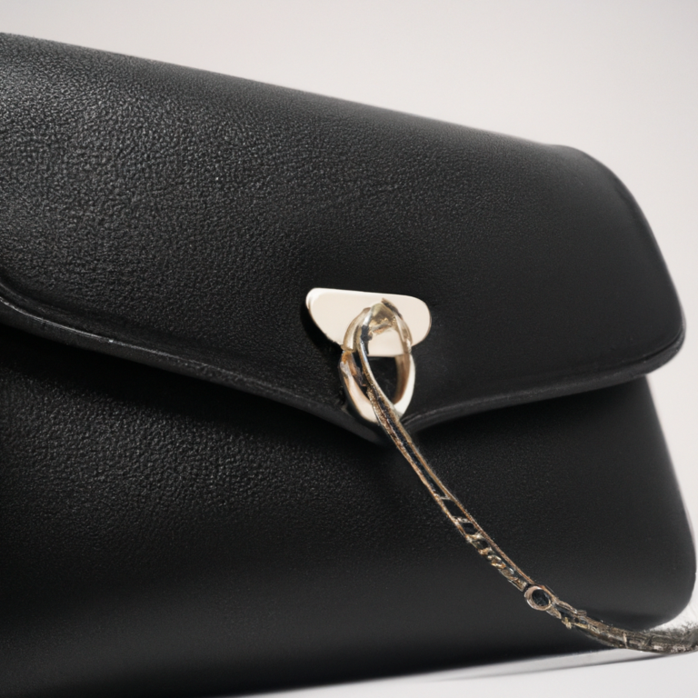 Review: CELINE Circle Shoulder Bag Leather Black Auth 72649