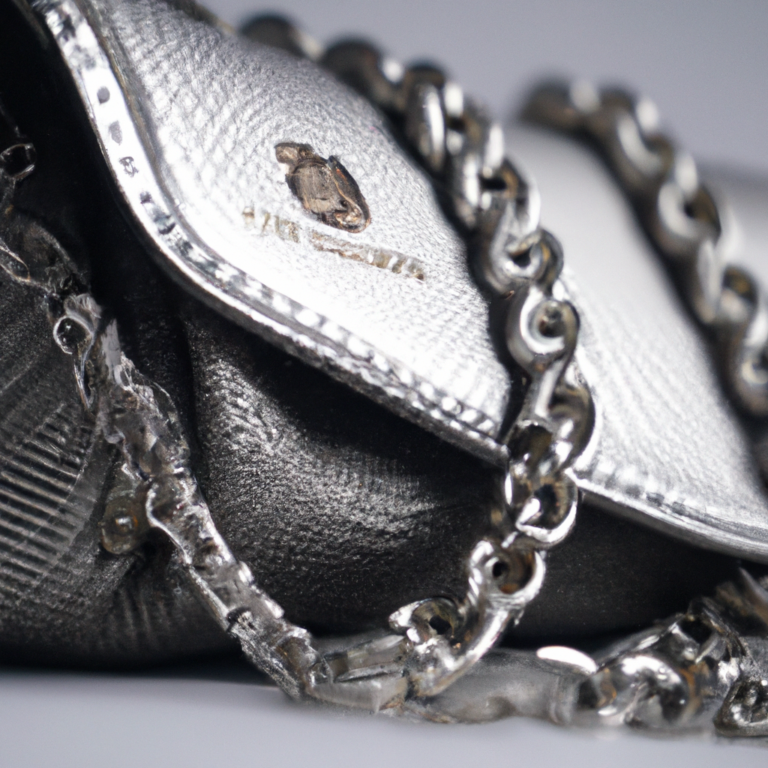 Review: CHANEL Matelasse Chain Shoulder Bag Lambskin Silver Hardware High 548204