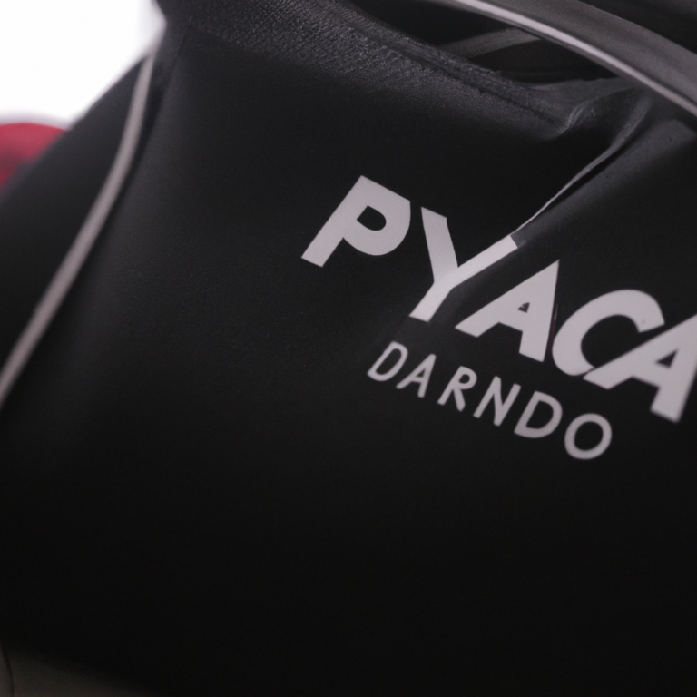 Review: Excellent condition PRADA triangular logo plate Pocono nylon bag