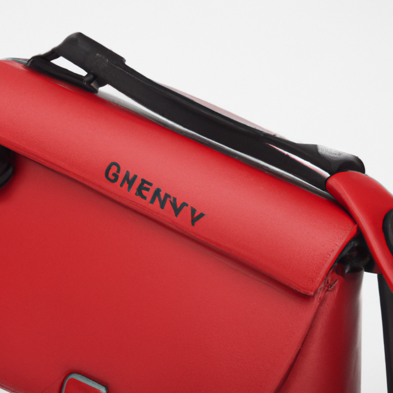 Review: GIVENCHY Shoulder Bag Leather Red Silver Auth am8527V