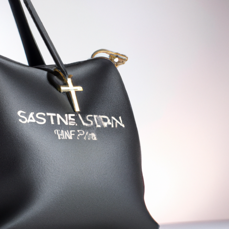 Review: YSL Yves Saint Laurent Le 5 A 7 Hobo Shoulder Bag