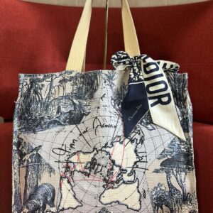CHRISTIAN DIOR Around the World Tote Bag NEW Platinum VIP Birthday Gift NOVELTY
