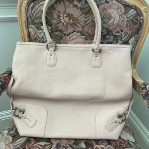 Burberry large leather tote, made in Italy, excellent condition