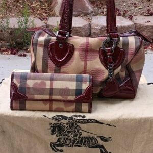 Burberry Supernova Heart Chester Bowling Bag and matching Wallet Set +Dust Cover