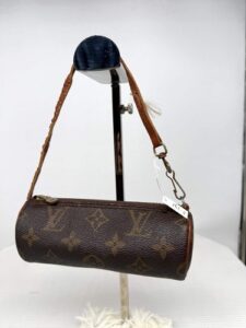 1790685366_s-l500.jpg - Luxe Faves