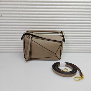 1790715249_s-l500.jpg - Luxe Faves